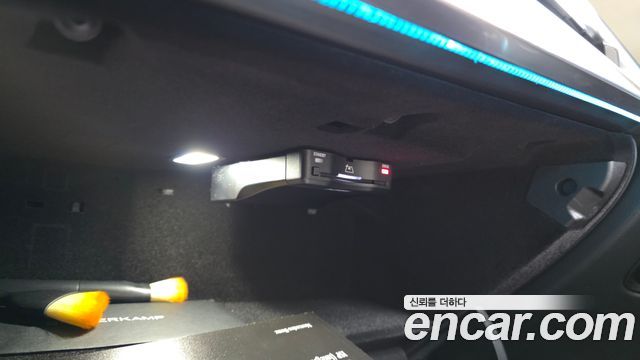 Mercedes-Benz E-Class 2025 — photo 35