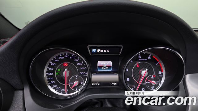 Mercedes-Benz GLA-Class 2016 — photo 11