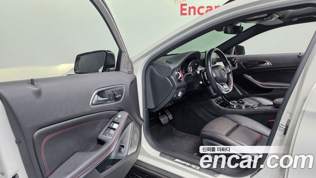 Mercedes-Benz GLA-Class 2016 — photo 13