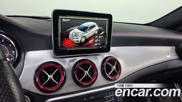 Mercedes-Benz GLA-Class 2016 — photo 21
