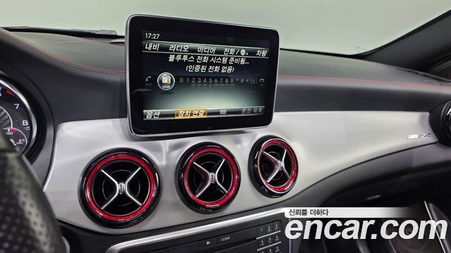 Mercedes-Benz GLA-Class 2016 — photo 22