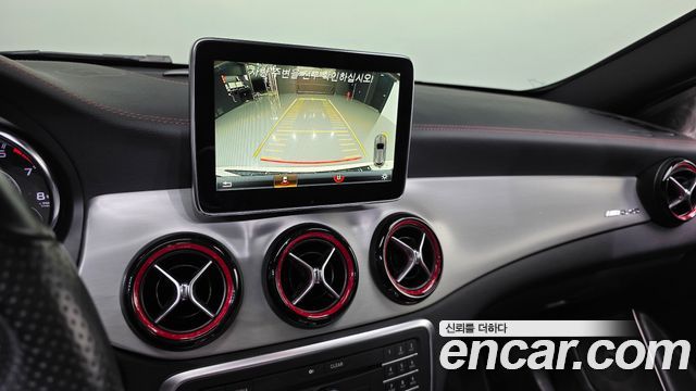 Mercedes-Benz GLA-Class 2016 — photo 24