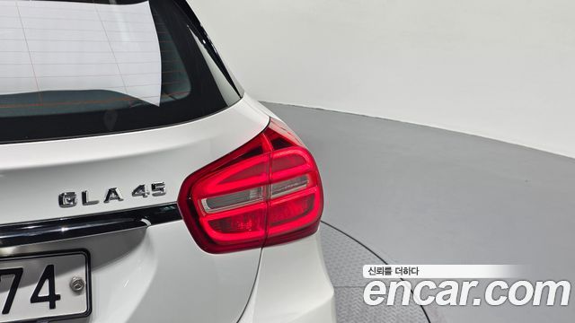 Mercedes-Benz GLA-Class 2016 — photo 9