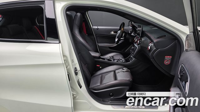 Mercedes-Benz GLA-Class 2016 — photo 16