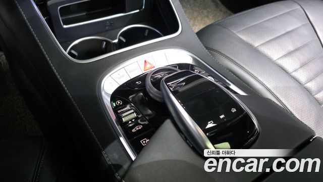 Mercedes-Benz S-Class 2020 — photo 36