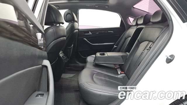 Hyundai Sonata 2015 — photo 18