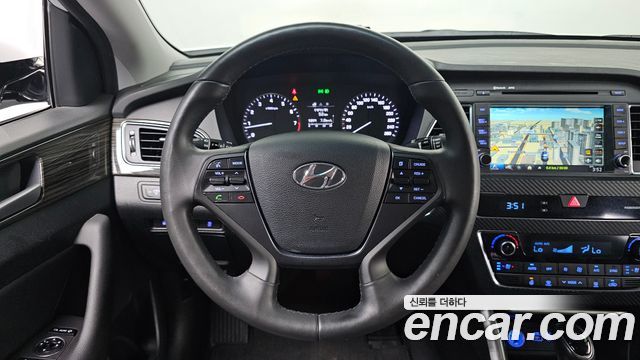 Hyundai Sonata 2015 — photo 19