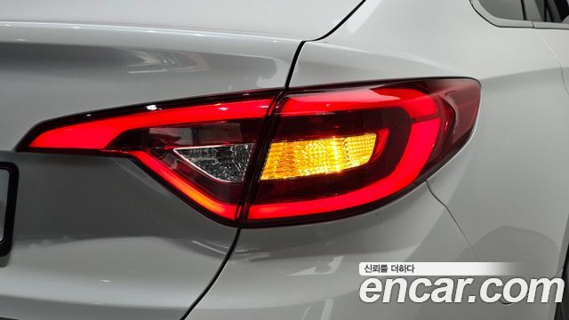 Hyundai Sonata 2015 — photo 9