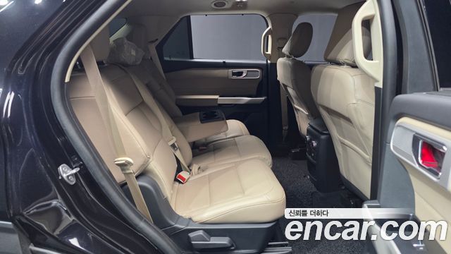 Ford Explorer 2021 — photo 18
