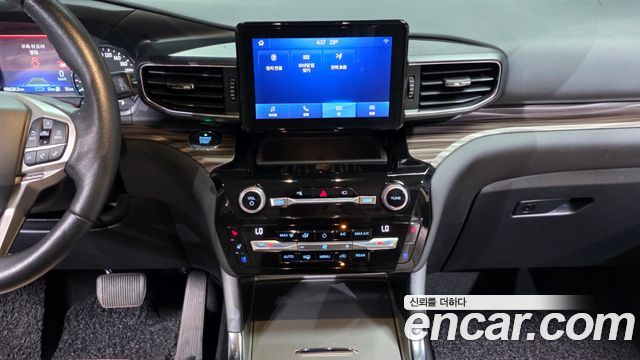 Ford Explorer 2021 — photo 20