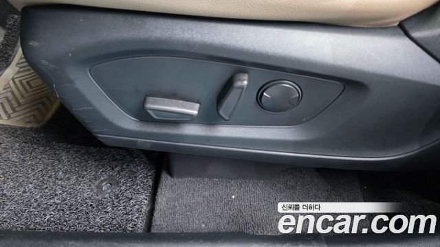 Ford Explorer 2021 — photo 25