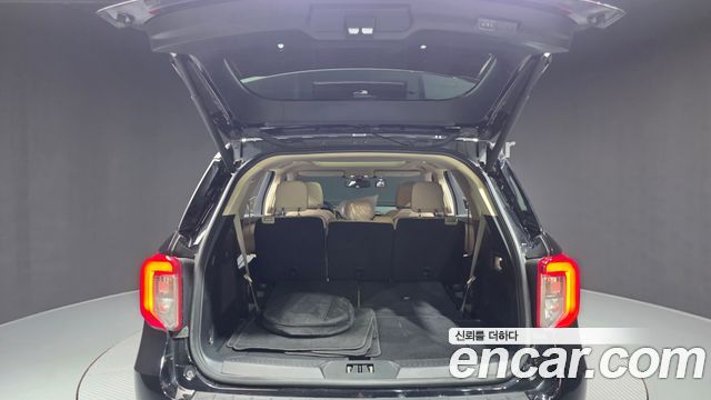 Ford Explorer 2021 — photo 26