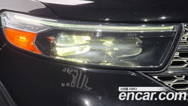 Ford Explorer 2021 — photo 8