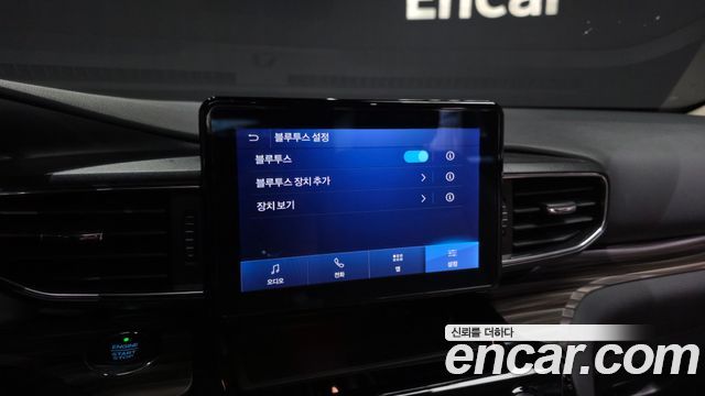 Ford Explorer 2021 — photo 33