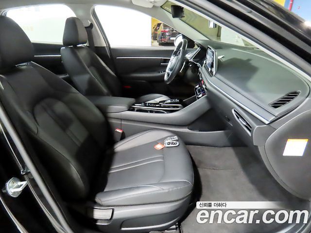 Hyundai Sonata 2022 — photo 8