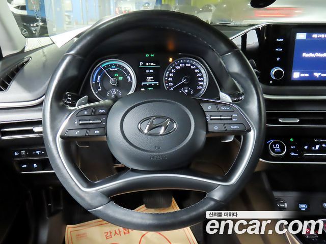 Hyundai Sonata 2022 — photo 10