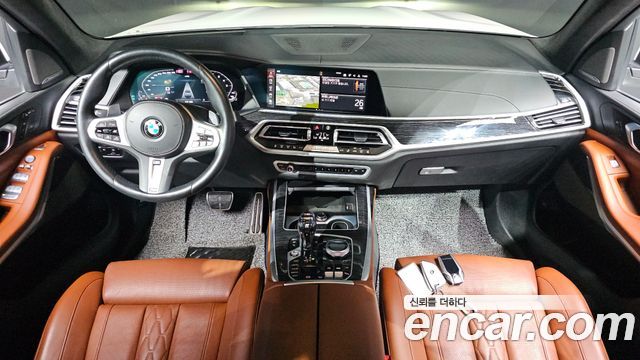 BMW X7 2022 — photo 10