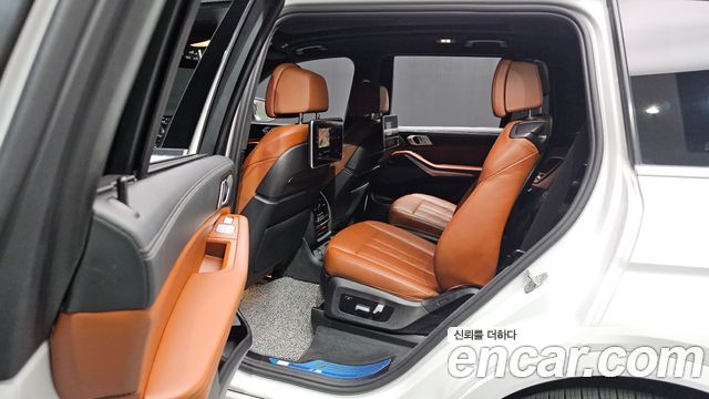 BMW X7 2022 — photo 25