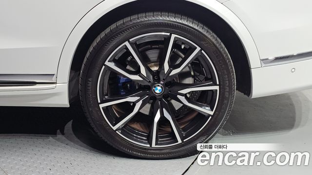 BMW X7 2022 — photo 7