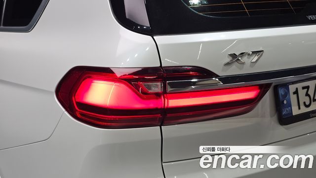 BMW X7 2022 — photo 9