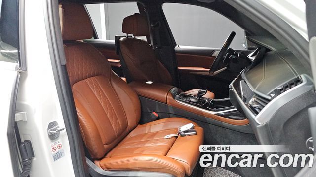 BMW X7 2022 — photo 16