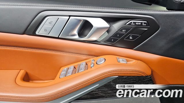 BMW X7 2022 — photo 28