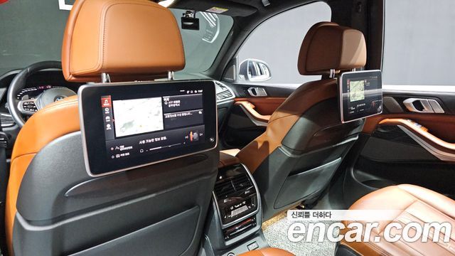 BMW X7 2022 — photo 32