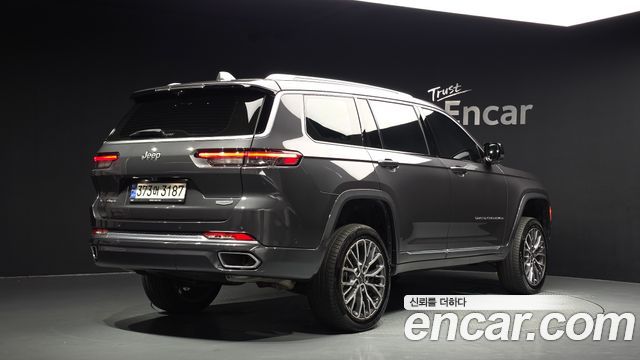 Jeep Cherokee 2023 — photo 2