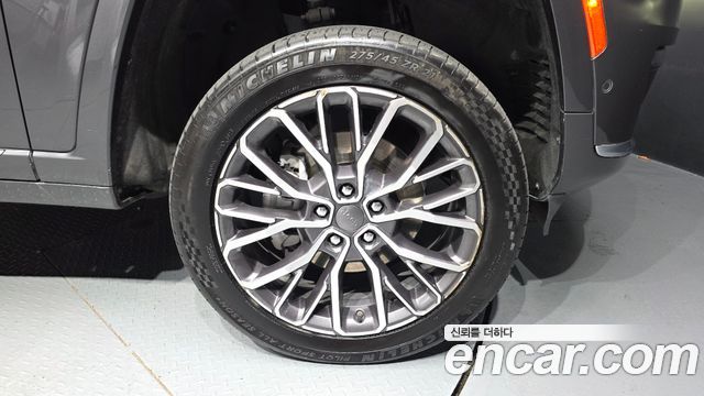 Jeep Cherokee 2023 — photo 5