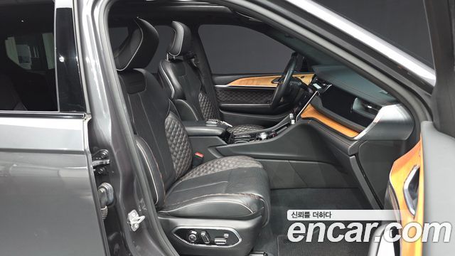 Jeep Cherokee 2023 — photo 11