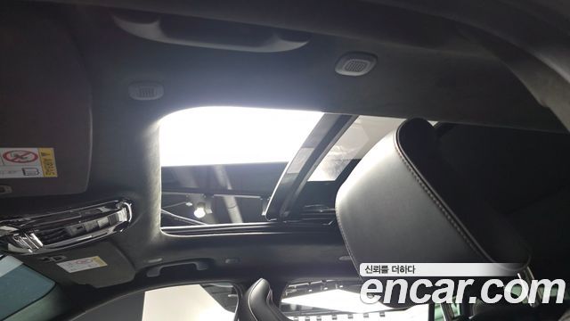 Jeep Cherokee 2023 — photo 18