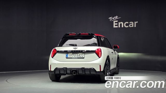 Mini Cooper 2025 — photo 4