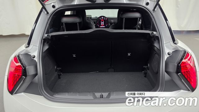 Mini Cooper 2025 — photo 26