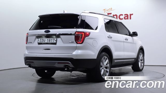 Ford Explorer 2017 — photo 2