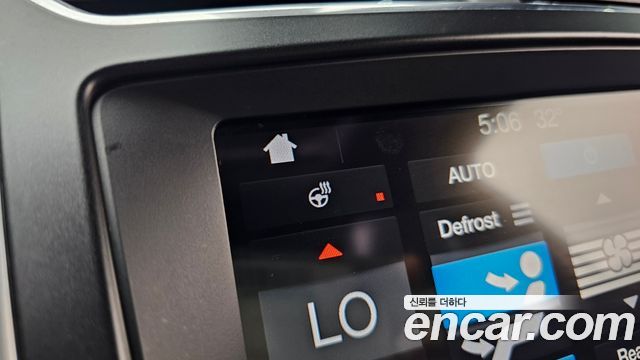 Ford Explorer 2017 — photo 18
