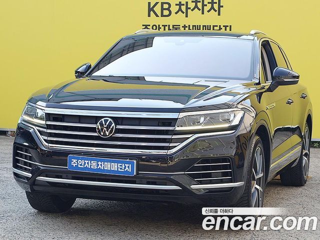 Volkswagen Touareg 2021 — photo 2