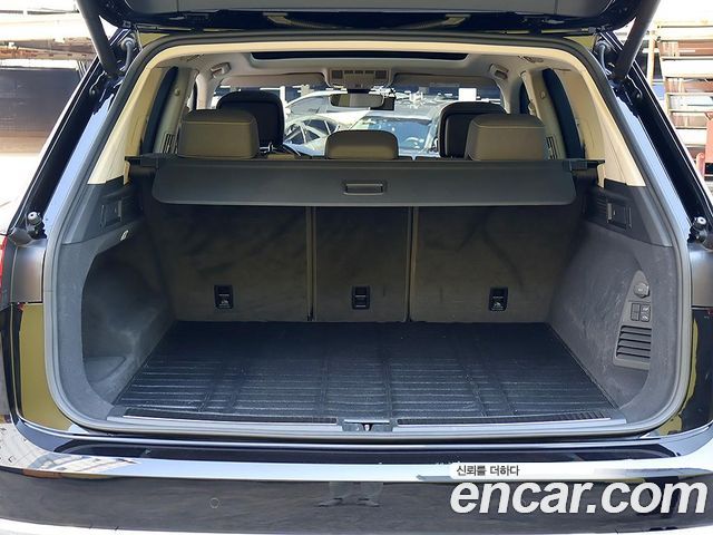 Volkswagen Touareg 2021 — photo 20