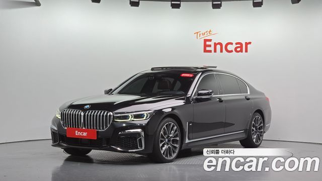 BMW 7-Series 2021 — photo 33