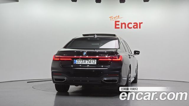 BMW 7-Series 2021 — photo 4