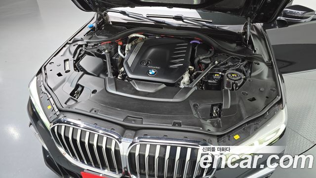 BMW 7-Series 2021 — photo 6