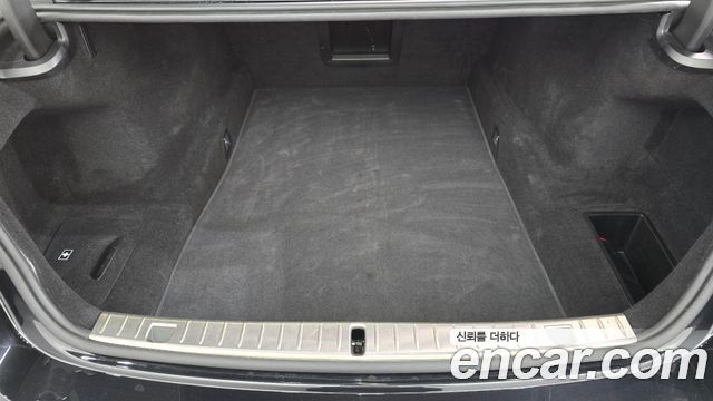 BMW 7-Series 2021 — photo 22