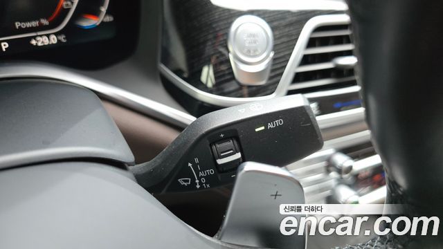 BMW 7-Series 2021 — photo 26