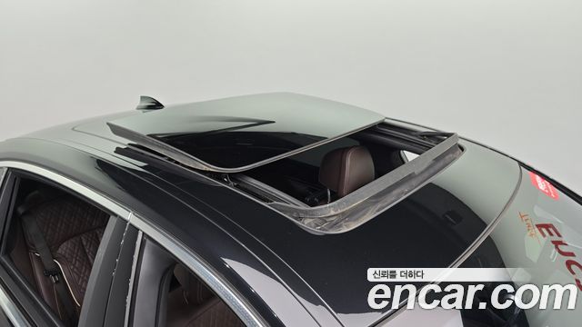 BMW 7-Series 2021 — photo 28
