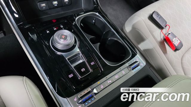 Kia Canival 2023 — photo 12