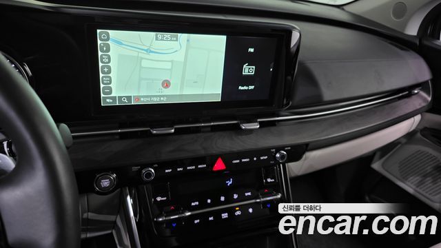 Kia Canival 2023 — photo 19