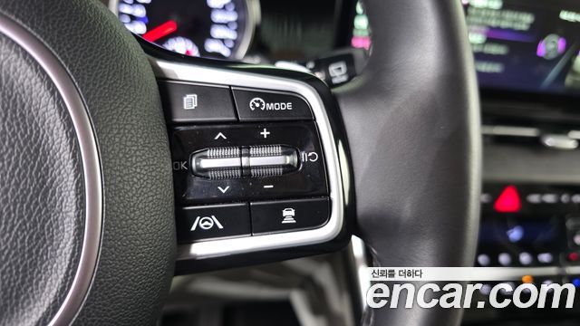 Kia Canival 2023 — photo 24