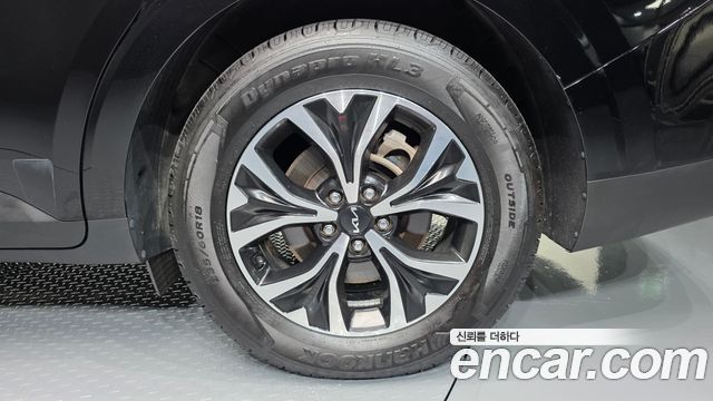 Kia Canival 2023 — photo 7