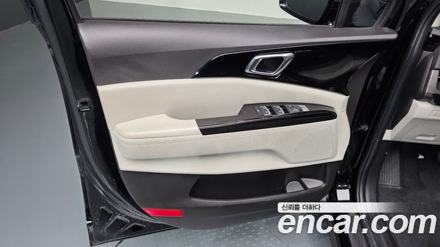 Kia Canival 2023 — photo 15
