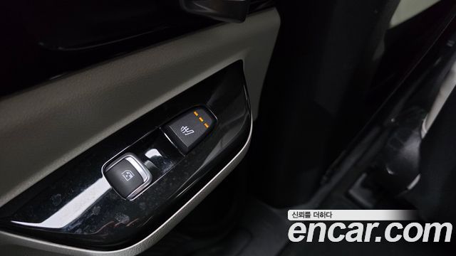 Kia Canival 2023 — photo 31