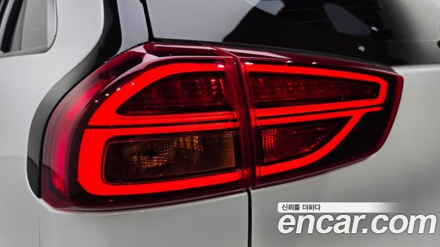 Kia Niro 2022 — photo 9